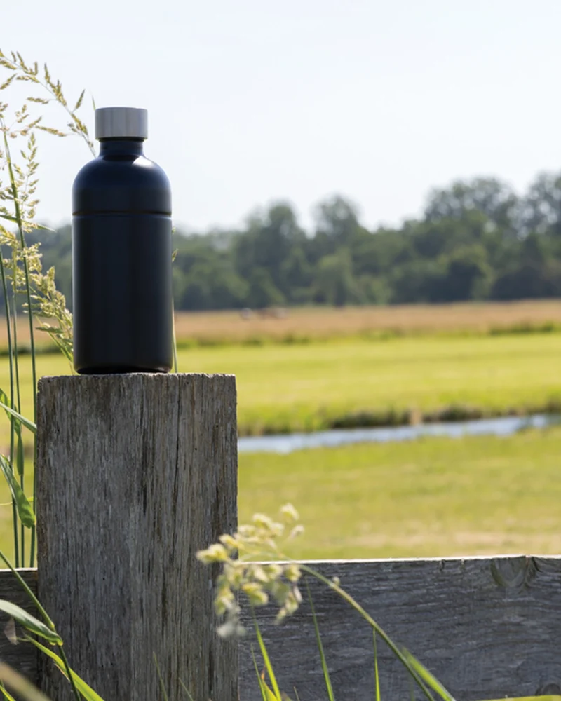 Bouteille acier inoxydable recyclé 800ml à personnaliser