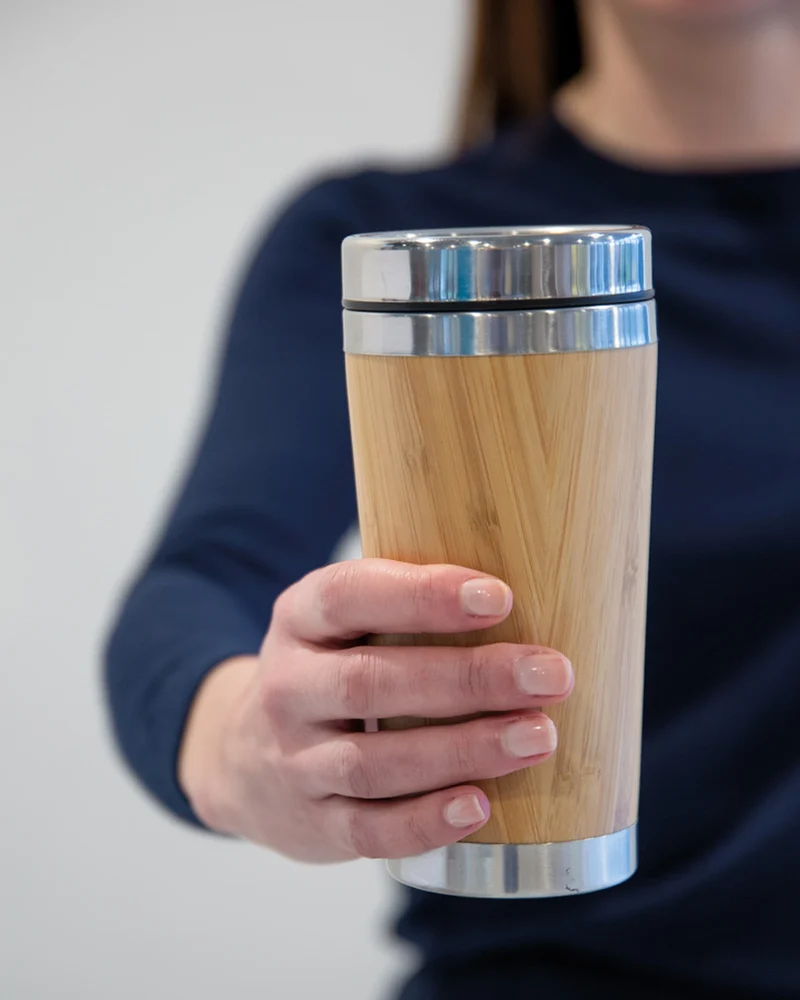 Mug double paroi en bambou à personnaliser