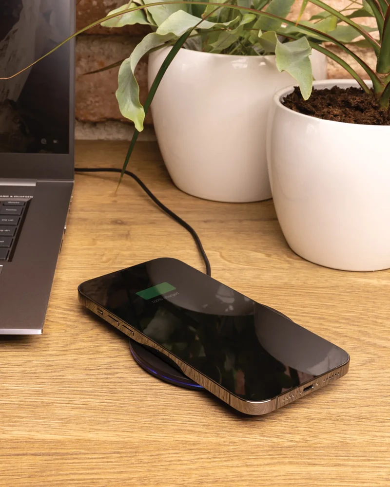 Chargeur rapide sans fil 15W en plastique recyclé à personnaliser