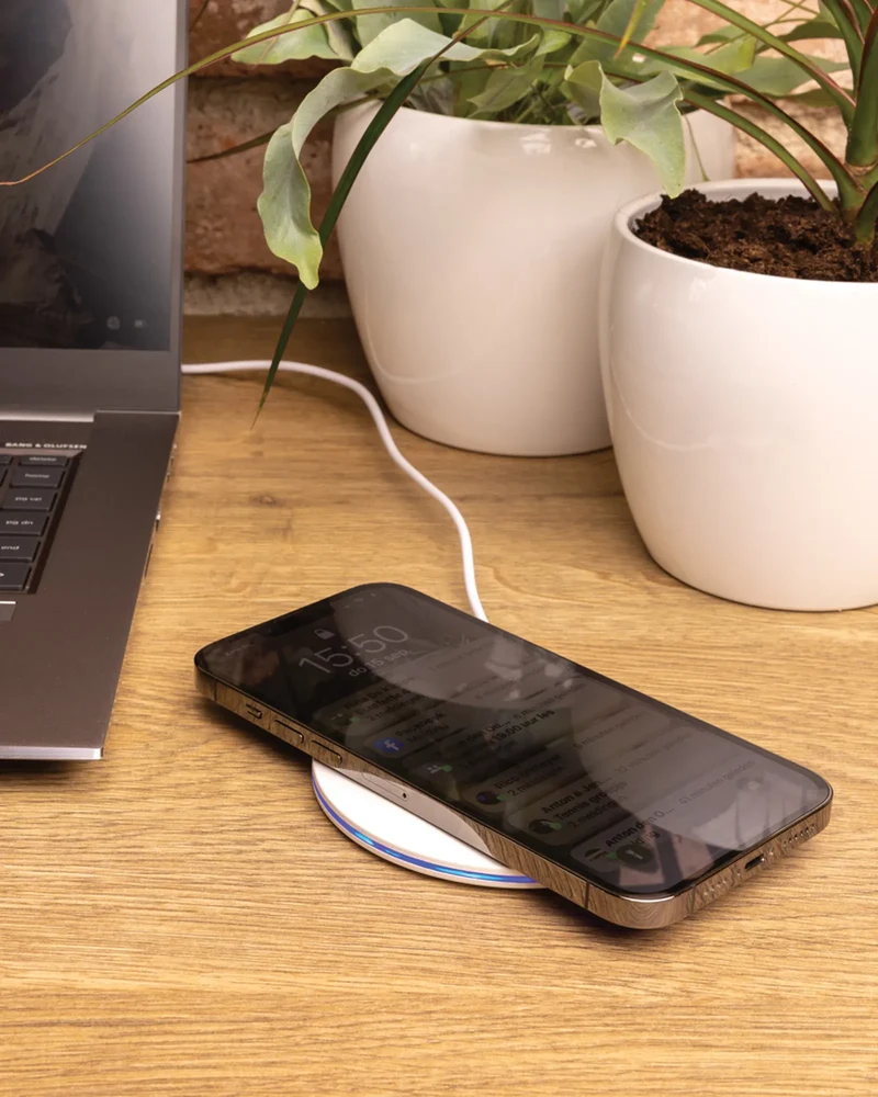 Chargeur rapide sans fil 15W en plastique recyclé à personnaliser