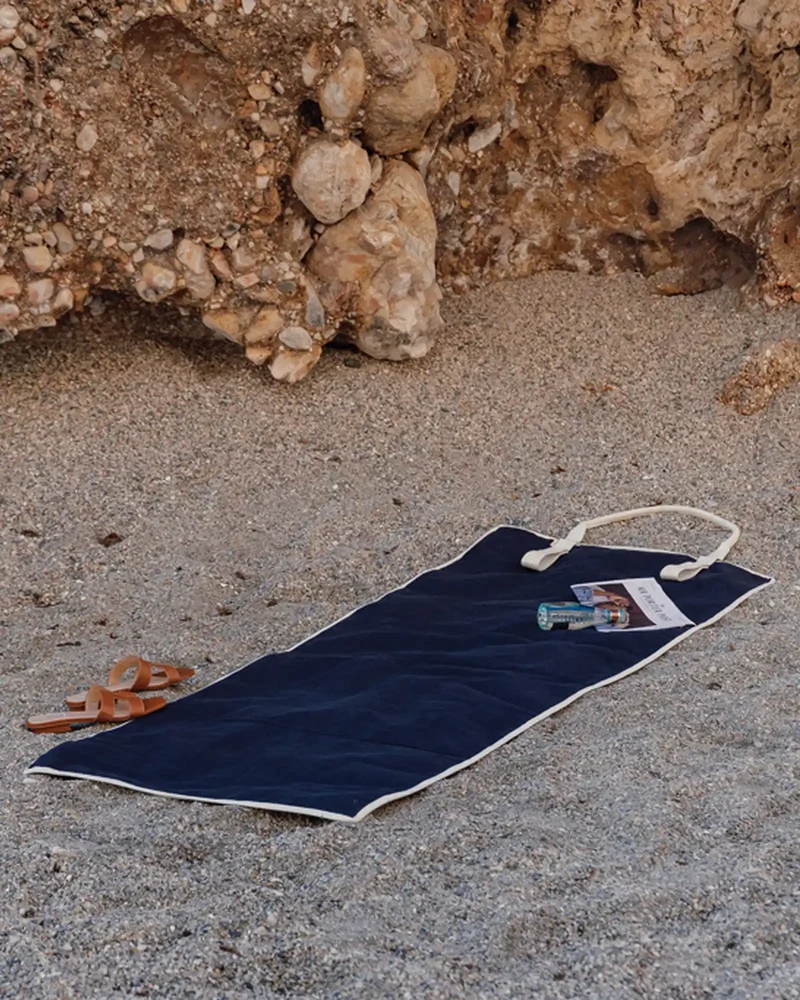 Tapis de plage recyclé Vinga Volonne 180 x 70 cm à personnaliser
