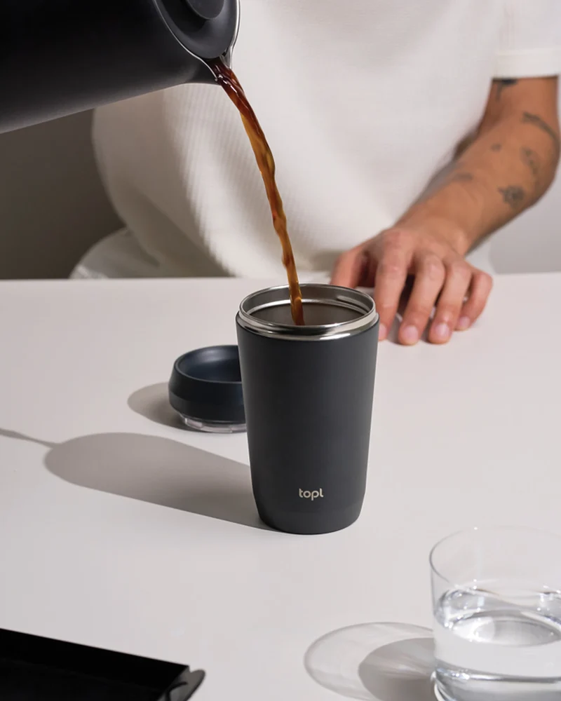 Mug 354 ml avec couvercle 360 en acier recyclé à personnaliser