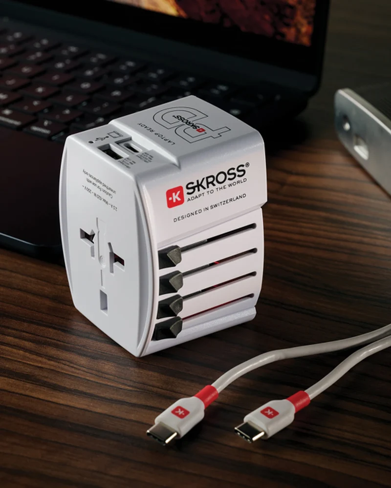 Adaptateur de voyage universel Skross MUV 65W à personnaliser