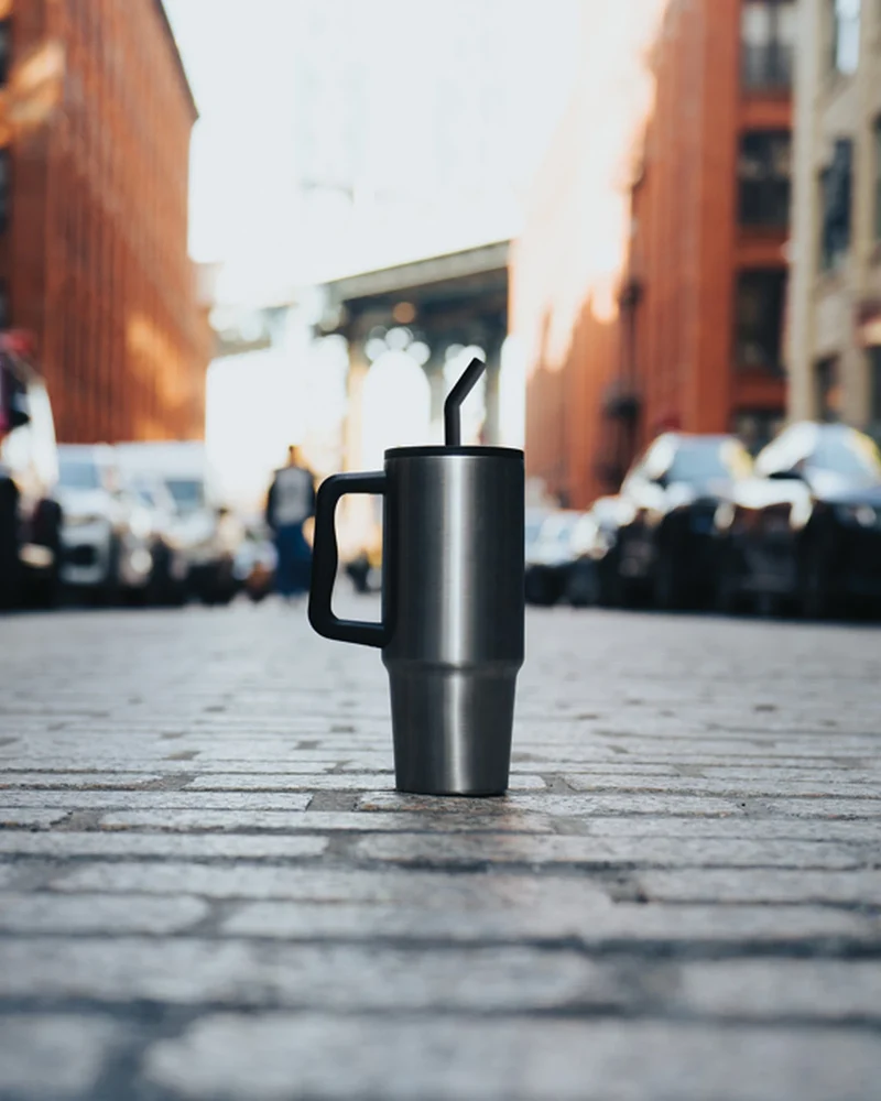 Mug isotherme acier inoxydable recyclé 900ml à personnaliser