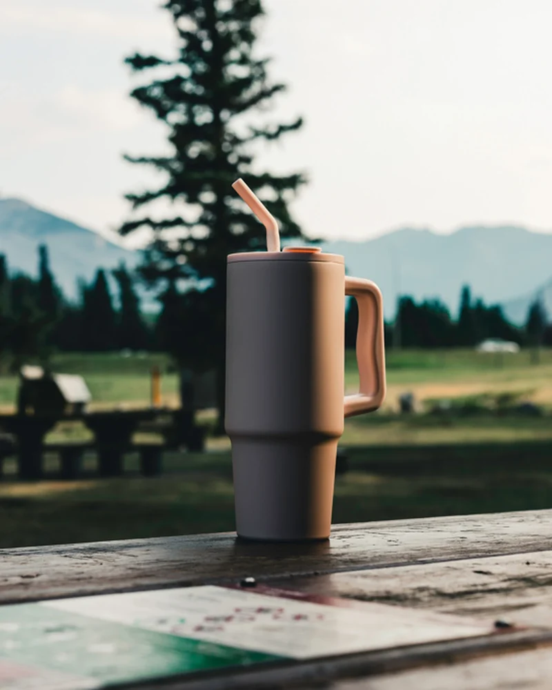 Mug isotherme acier inoxydable recyclé 900ml à personnaliser