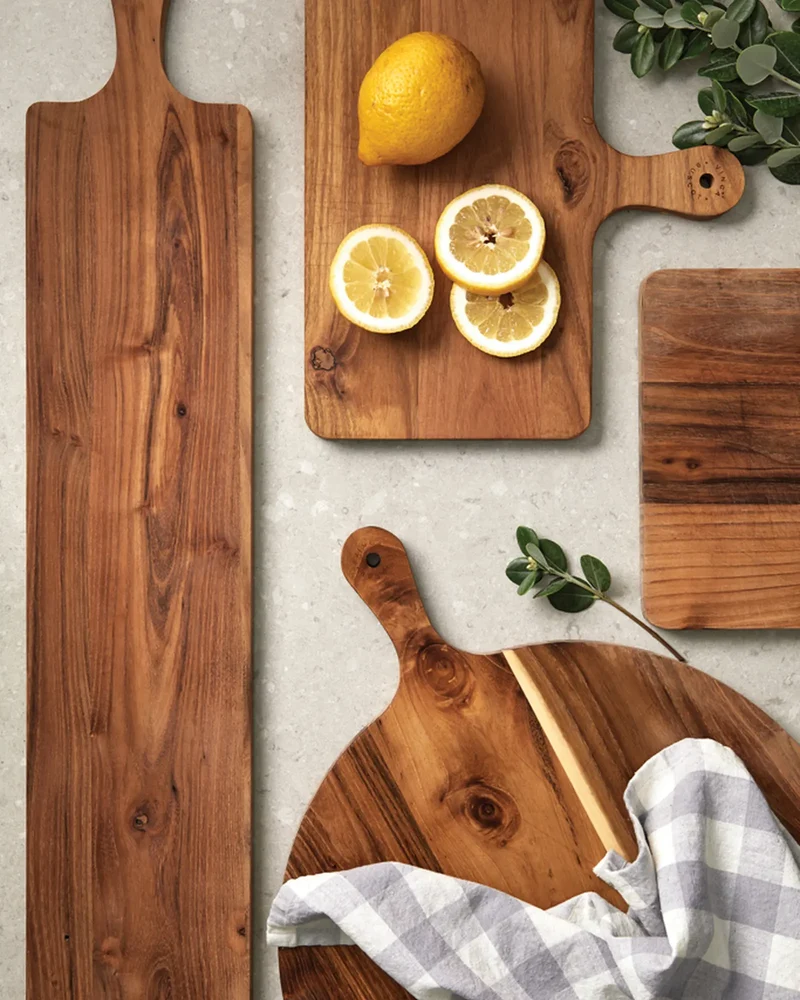 Planche de service teck Vinga Buscot 75 cm à personnaliser