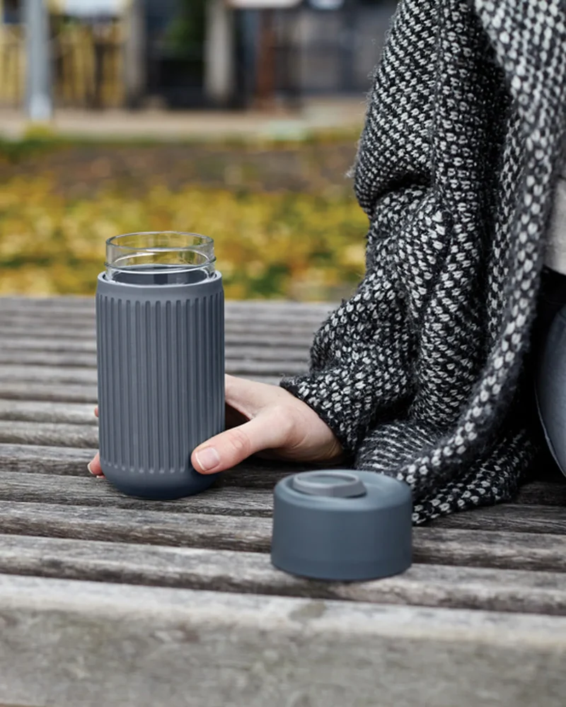 Tasse de voyage en verre 340ml Black + Blum à personnaliser