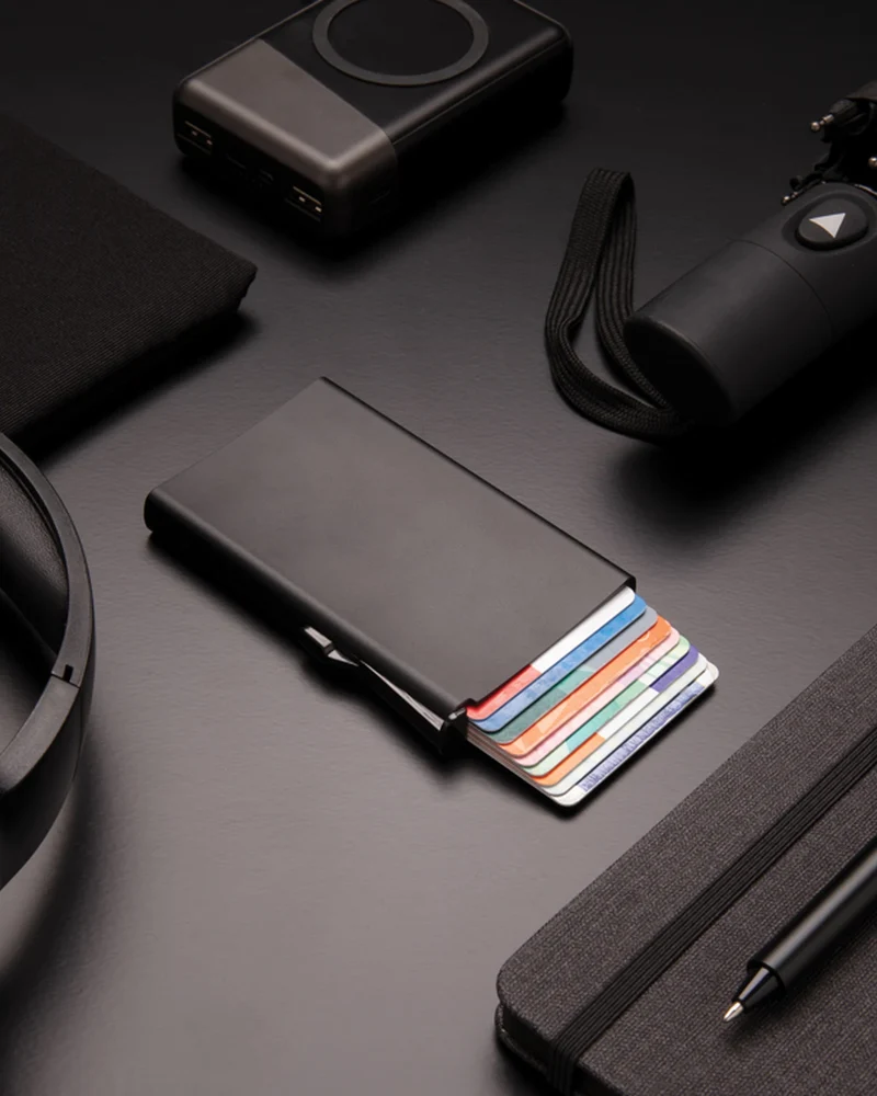 Porte-cartes aluminium anti-RFID à personnaliser