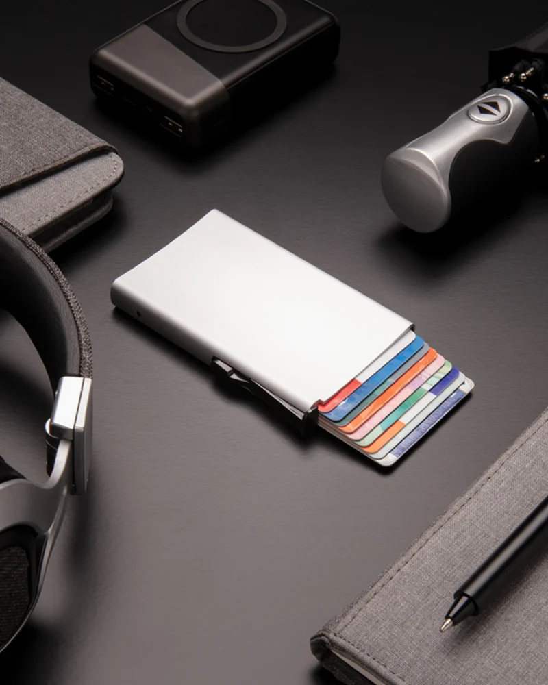 Porte-cartes aluminium anti-RFID à personnaliser