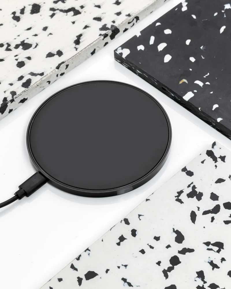 Chargeur induction 10W en plastique recyclé à personnaliser