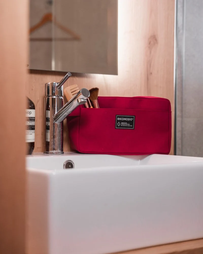 Trousse de toilette recyclée Ekomodo Apain à personnaliser