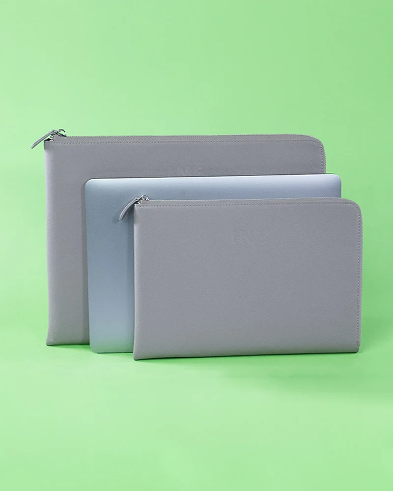 Pochette cuir recyclé INE 10/11" à personnaliser
