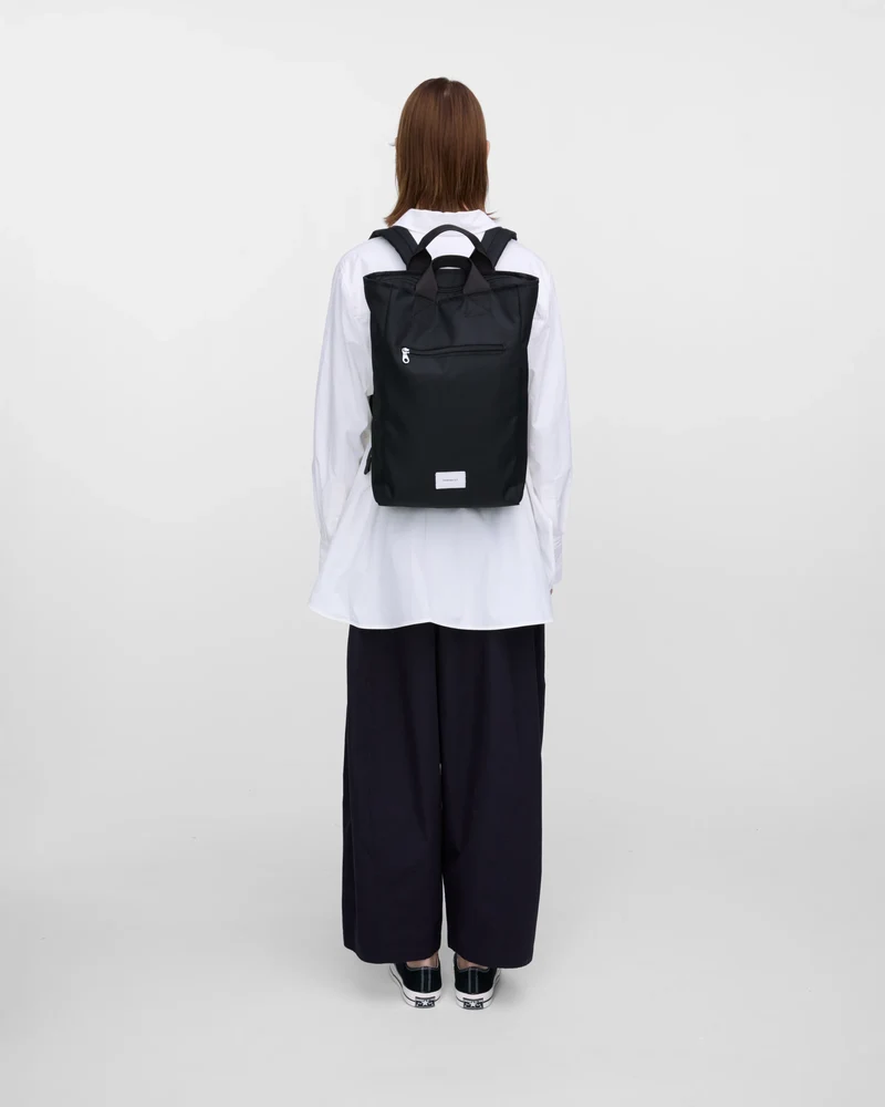 Sac à dos polyester recyclé Sandqvist Ground à personnaliser