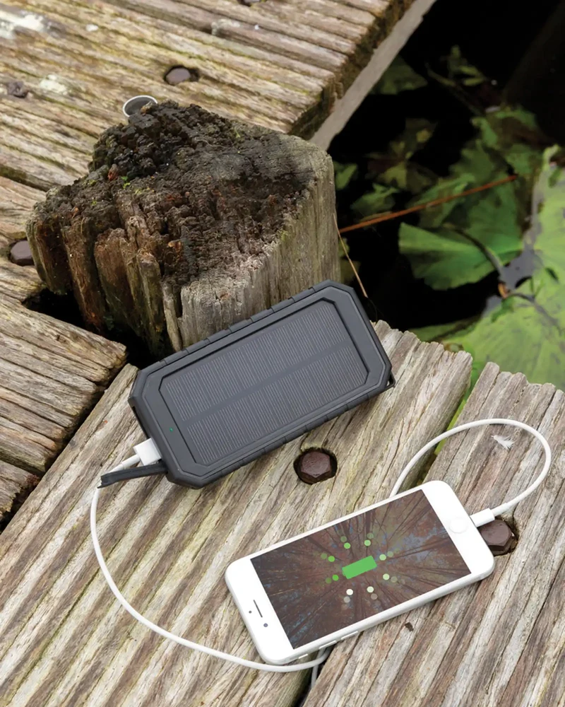 Powerbank solaire 10.000mAh et 10W en plastique recyclé à personnaliser