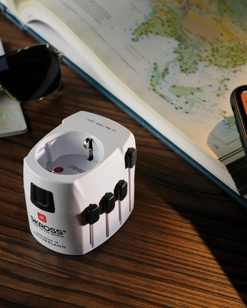 Adaptateur de voyage PC Skross Pro à personnaliser