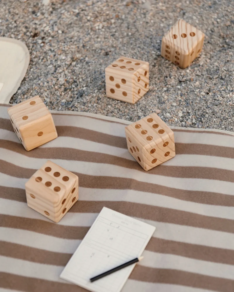 Jeu de dés en bois FSC Vinga à personnaliser